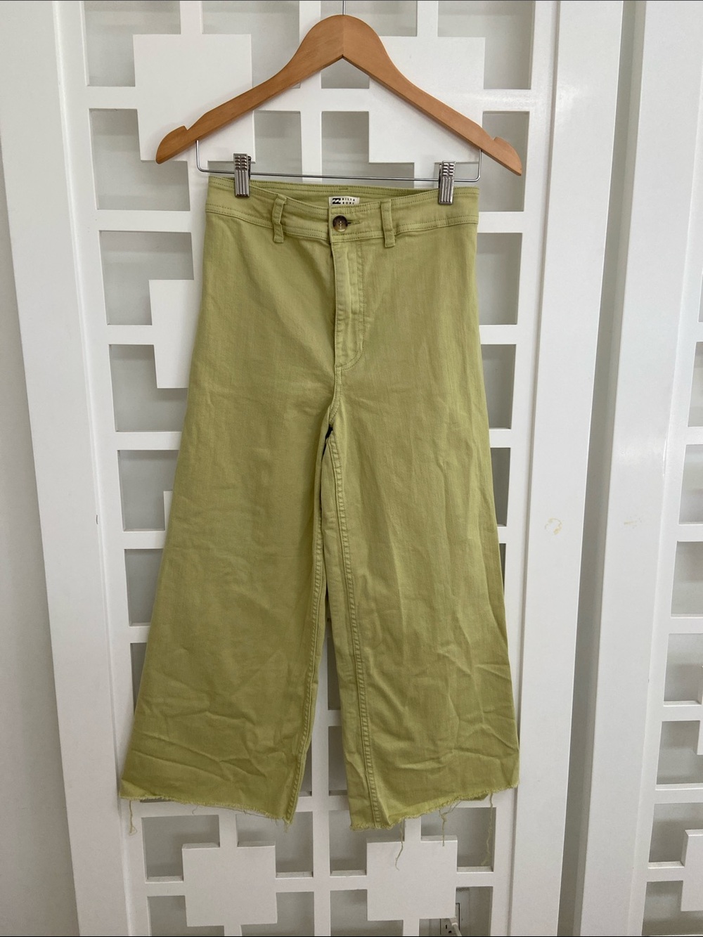 Billabong cropped jeans